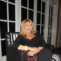 Ruth Williams Photo 42