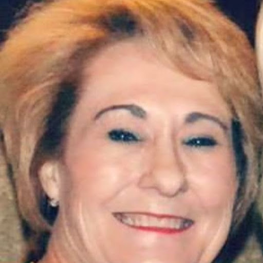 Sharon Yates Photo 27