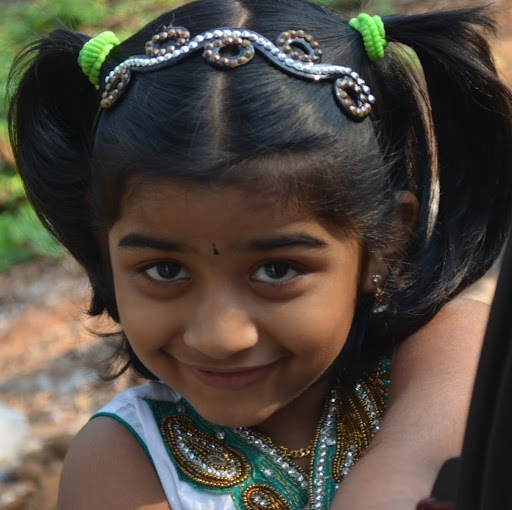 Julia Johns Photo 11