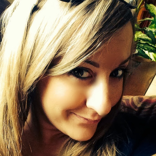 Laura Rochelle Photo 25