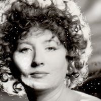 Diana Stanley Photo 17