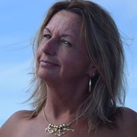 Sandra Mclean Photo 23