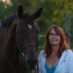 Michelle Hebert Photo 27