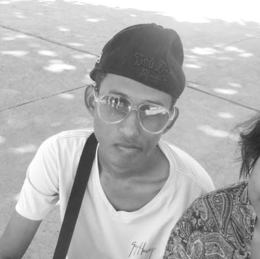 Robin Romero Photo 10