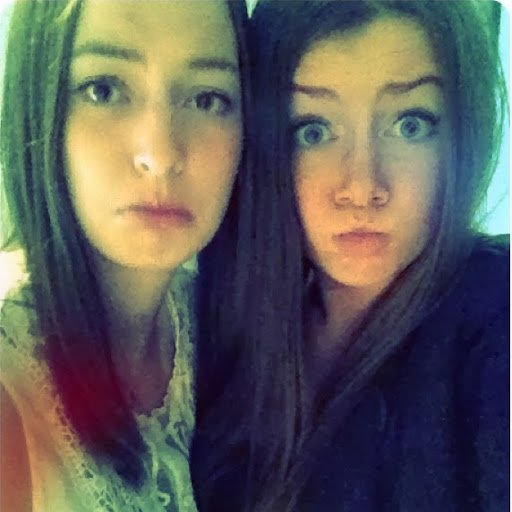 Julie Larsen Photo 16