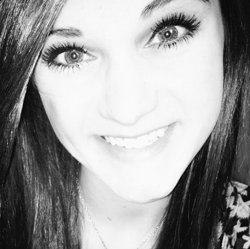 Hailey Foster Photo 8