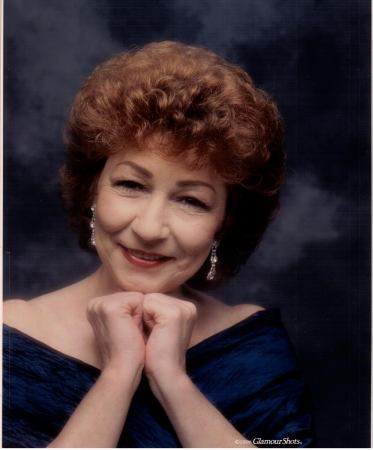 Linda Brooks Photo 13