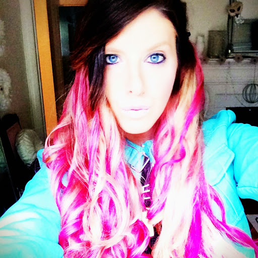 Ashley Rogers Photo 9