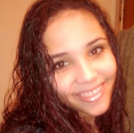 Dee Torres Photo 7