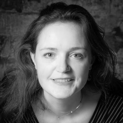 Louise Houston Photo 14