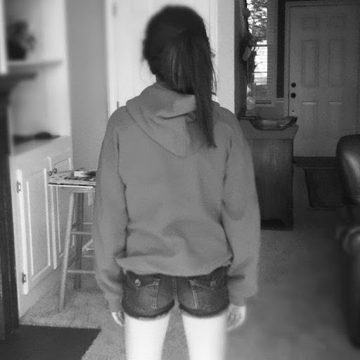 Julia Bradley Photo 23