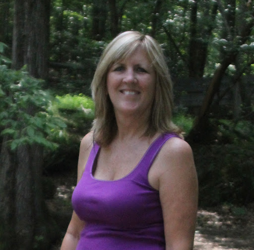 Kelly Cromer Photo 7