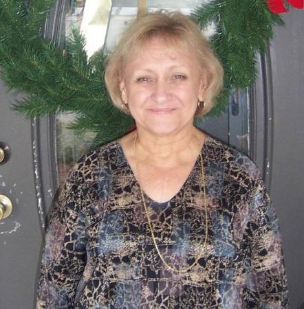 Barbara Watts Photo 20