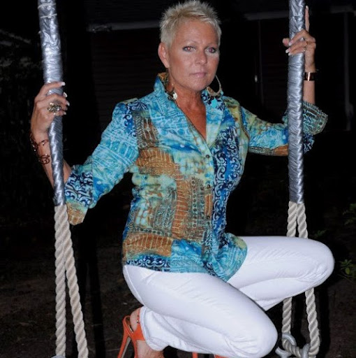 Lorraine Garner Photo 5