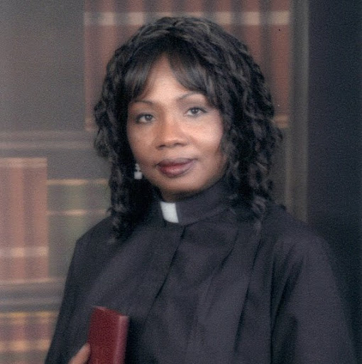 Angela Suggs Photo 13