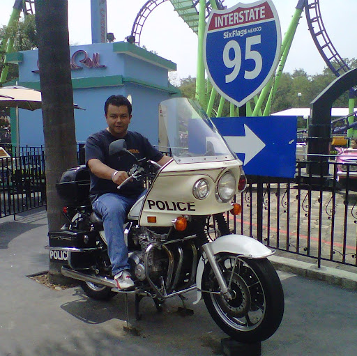 Jose Laguna Photo 39