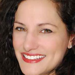 Renee Martinez Photo 31