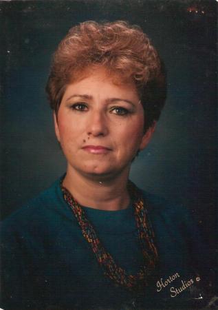 Renee Hendricks Photo 22