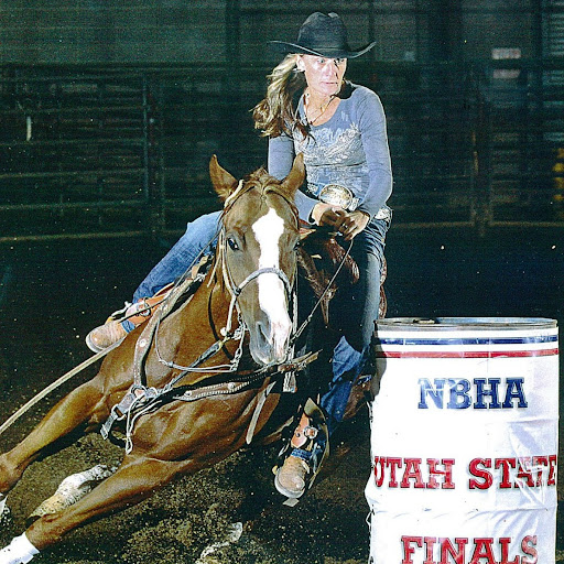 Tracee Young Photo 12