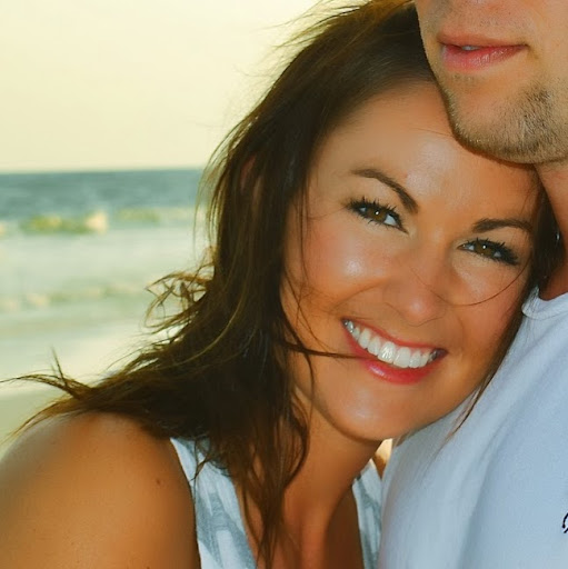 Leann Thomas Photo 12