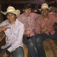 Aaron Terrazas Photo 18