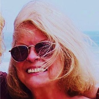 Elizabeth Mclean Photo 43