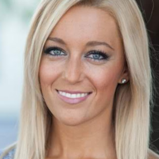 Stephanie Everett Photo 22