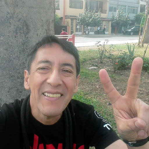 Miguel Rojas Photo 9