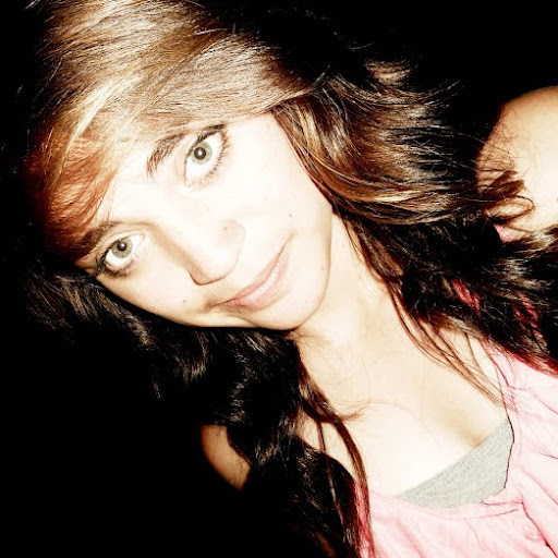 Melissa Segura Photo 22