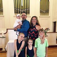 Robyn Mills Photo 20