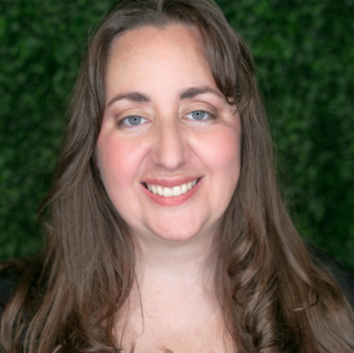 Caroline Conway Photo 15