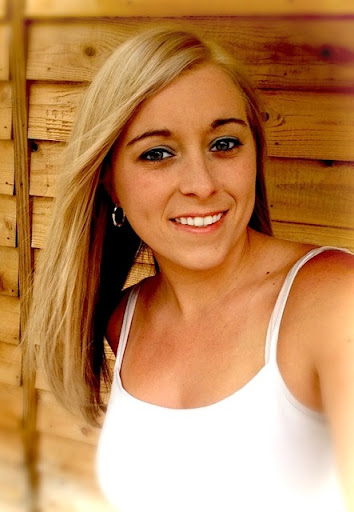 Kristen Hanson Photo 34