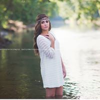 Kristen Reynolds Photo 13