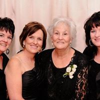 Traci Hodge Photo 18