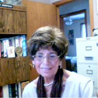 Ellen Armstrong Photo 24