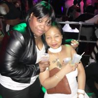 Christina Butts Photo 12