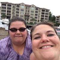 Crystal Humphries Photo 34