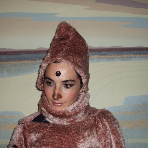 Laura Frank Photo 38