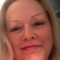 Julie Buckner Photo 17