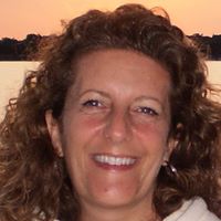 Kristine Reid Photo 22