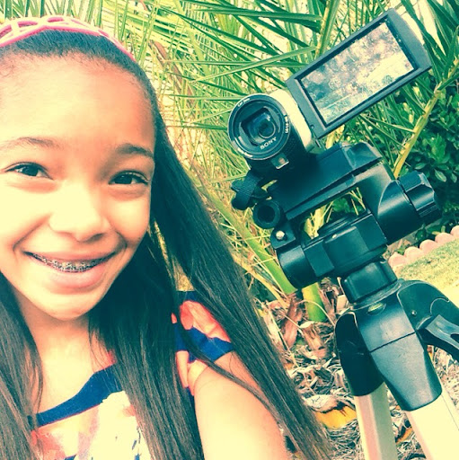 Alyssa Simmons Photo 25