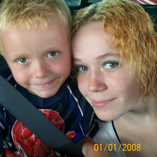 Stefanie Perry Photo 9