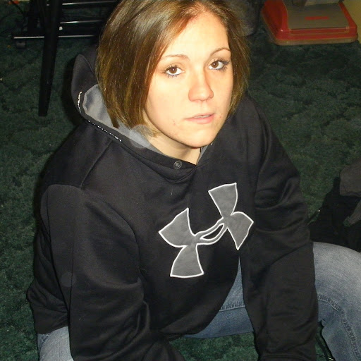 Erin Hall Photo 12