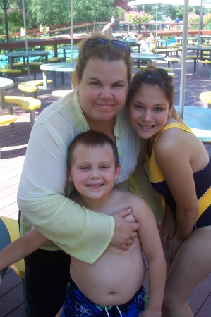 Laurie Hunter Photo 38