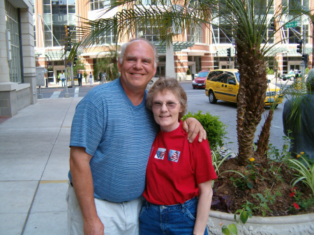 Linda Moore Photo 15