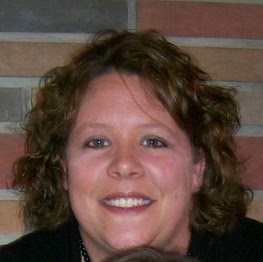 Laura Perkins Photo 40