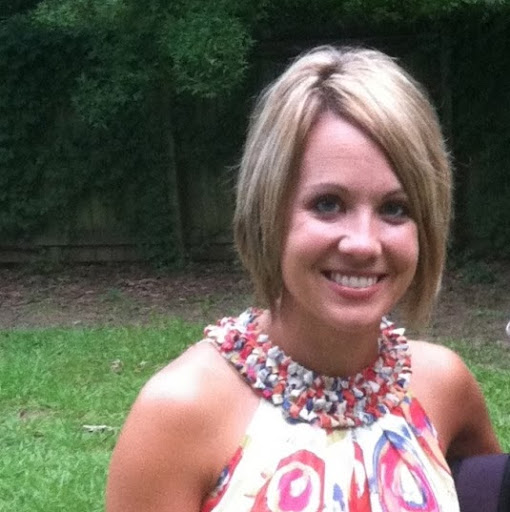 Jennifer Vickers Photo 26