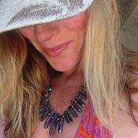 Julia Waller Photo 15