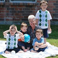 Jo Robertson Photo 18