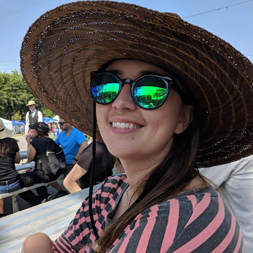 Sarah Hadley Photo 37